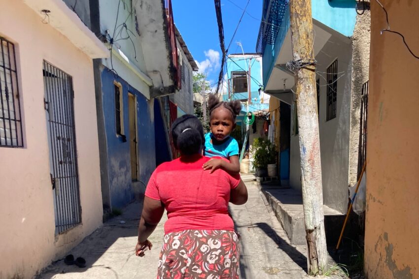 Deportadas y embarazadas: el drama de las haitianas en República Dominicana