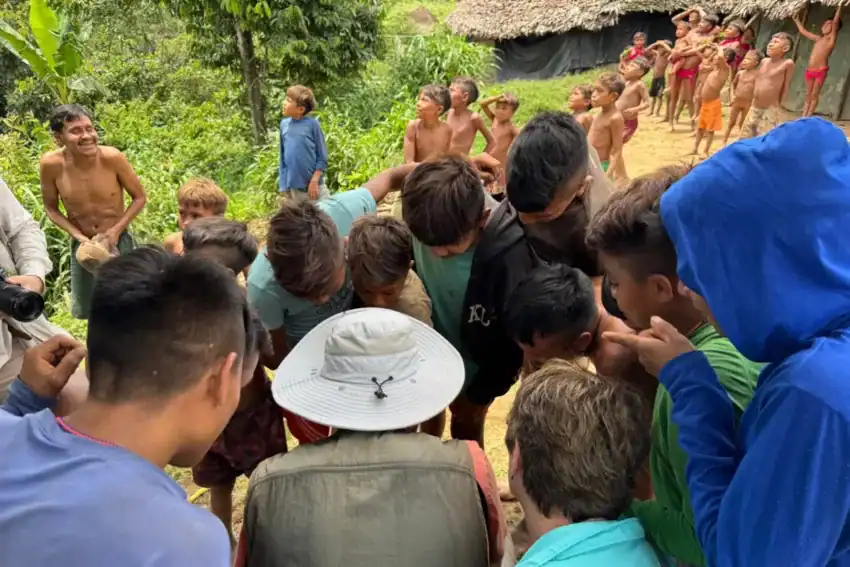 Malária, pneumonia, desnutrição, contaminação por mercúrio: Fantástico mostra a tragédia humanitária na Terra Indígena Yanomami